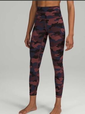 Like new! Lululemon Wunder Under High-Rise 25" *Full-On Luxtreme size 6